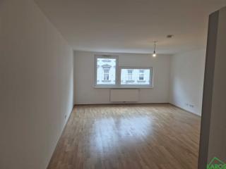 MODERNER 2-ZIMMER-NEUBAU INKL. EINBAUKÜCHE!