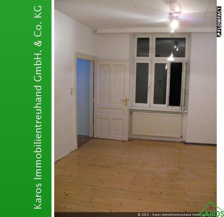 KLASSISCHE ZWEI-ZIMMER-ALTBAUWOHNUNG